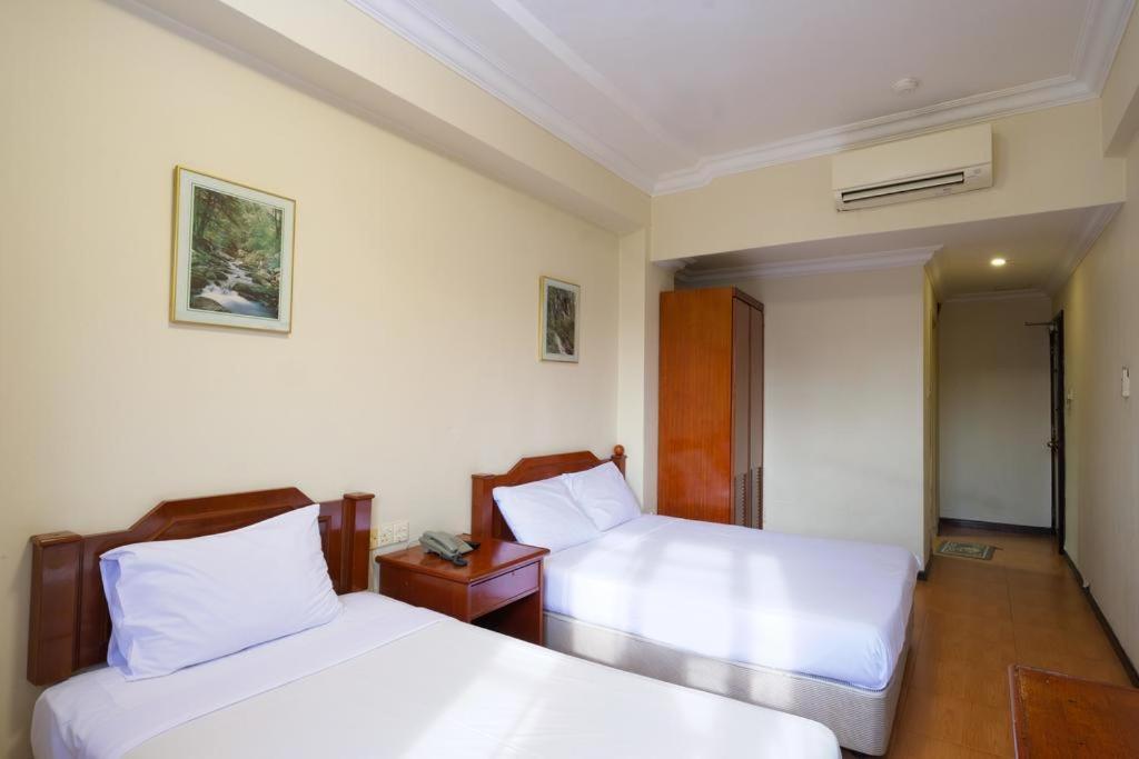 Hôtel White Sand à Agios Gordios  Extérieur photo